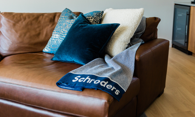 The Power of Custom Gifts: How Seek & Swoon Blankets Can Elevate Your Corporate Gifting